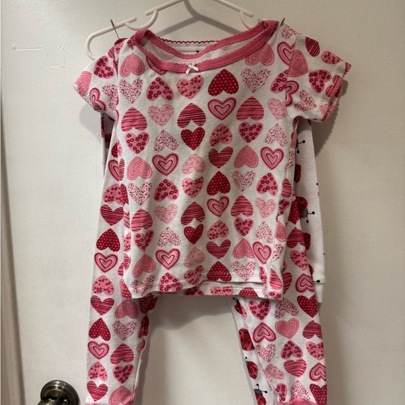 Ladybug Print Pajama Set heart set pjs - Picture 2 of 3